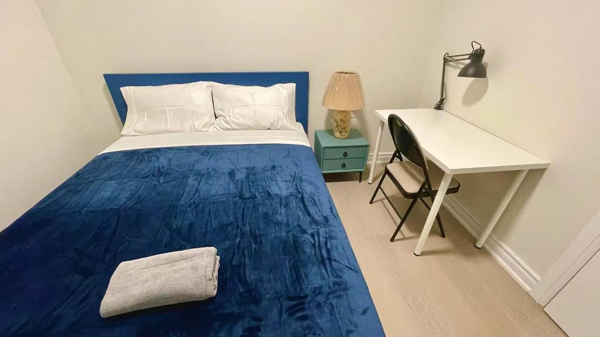 Warm Downtown Home Toronto Casa de hóspedes